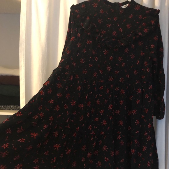 Navy/red long sleeved peasant dress from Zara - Picture 1 of 4